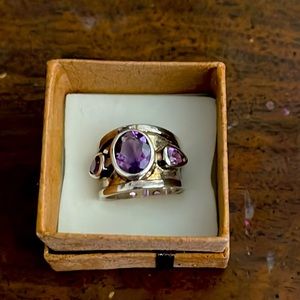 Brand new ring size 5